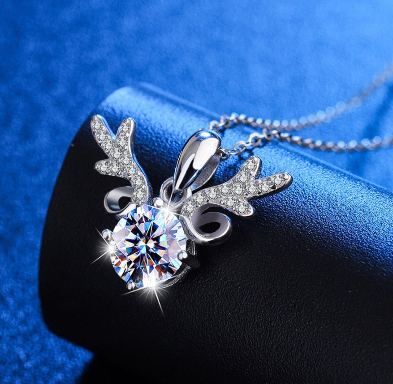 Darling Deer Moissanite