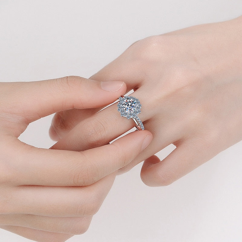 Milo Moissanite Ring