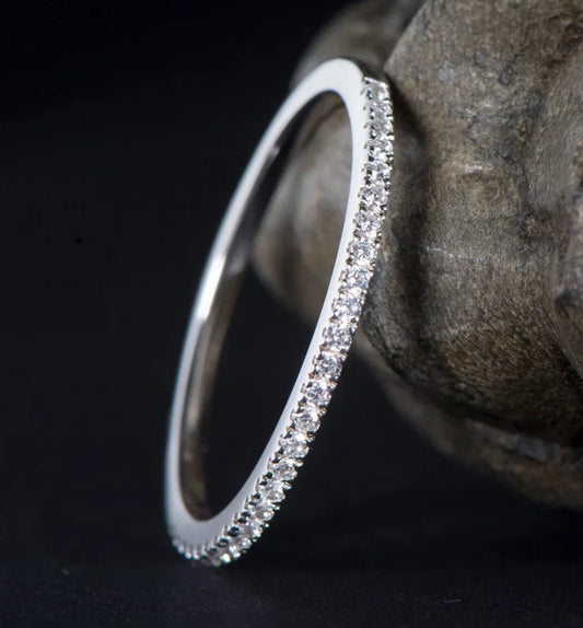 Harper Moissanite Band