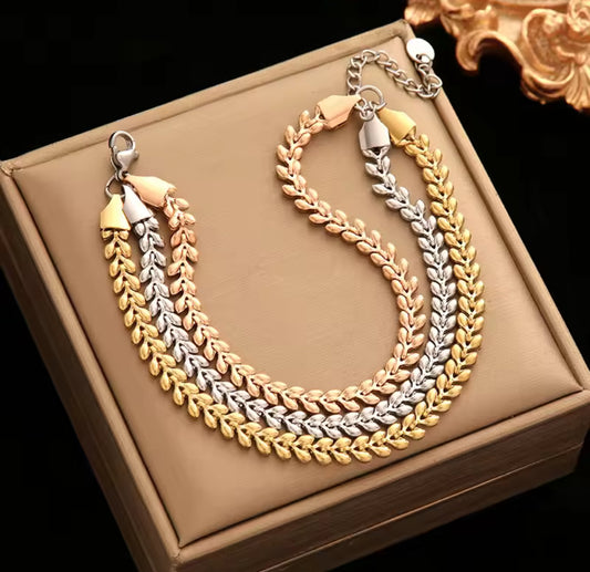 Tres Leaves Bracelet