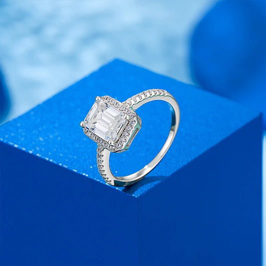 Aundraya Moissanite Ring