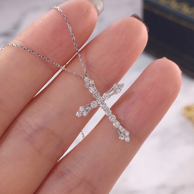 He Rose - Necklace