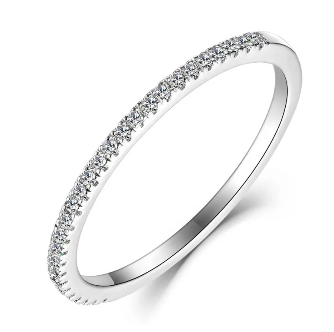 Harper Moissanite Band