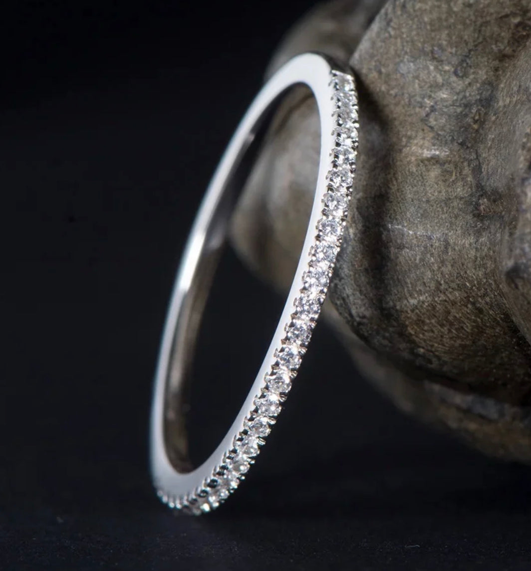 Harper Moissanite Band